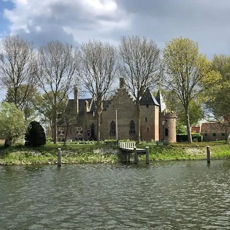 Gezellige Pipo Met Grote Schommel Aan Het Water En Hottub 度假居 *