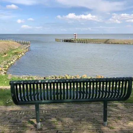 Gezellige Pipo Met Grote Schommel Aan Het Water En Hottub Дом отдыха Медемблик
