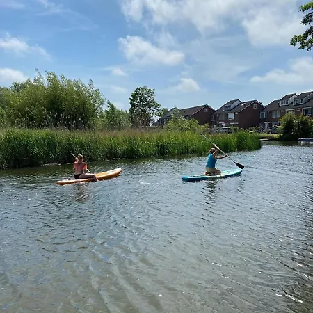 Gezellige Pipo Met Grote Schommel Aan Het Water En Hottub *
