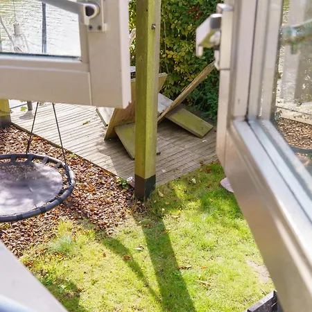 Gezellige Pipo Met Grote Schommel Aan Het Water En Hottub * メーデムブリク